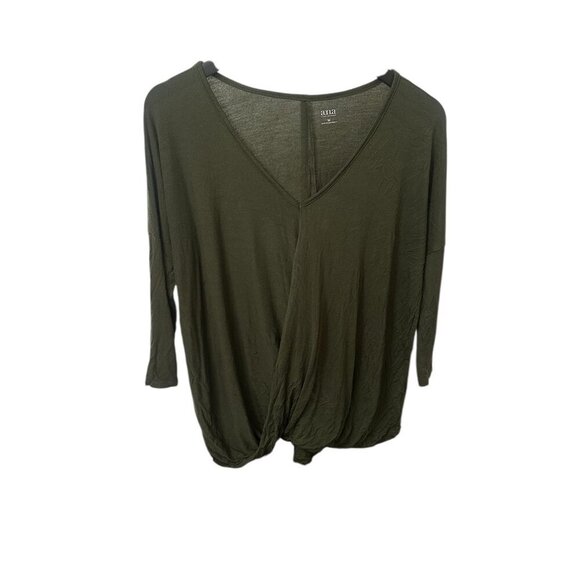 a.n.a Womens Top M V-Neck Flowy Bottom Wrap Detail Olive Green 3/4 Sleeve - Picture 2 of 5